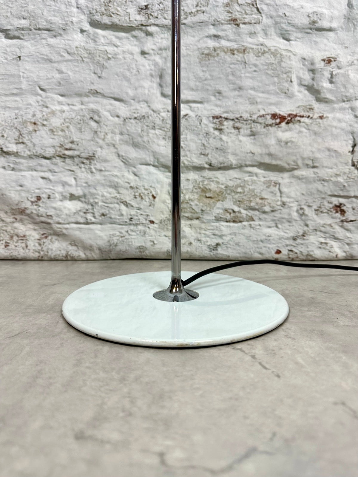Stehlampe Spider Joe Colombo Oluce 1965 Depot for Artefacts Erlach