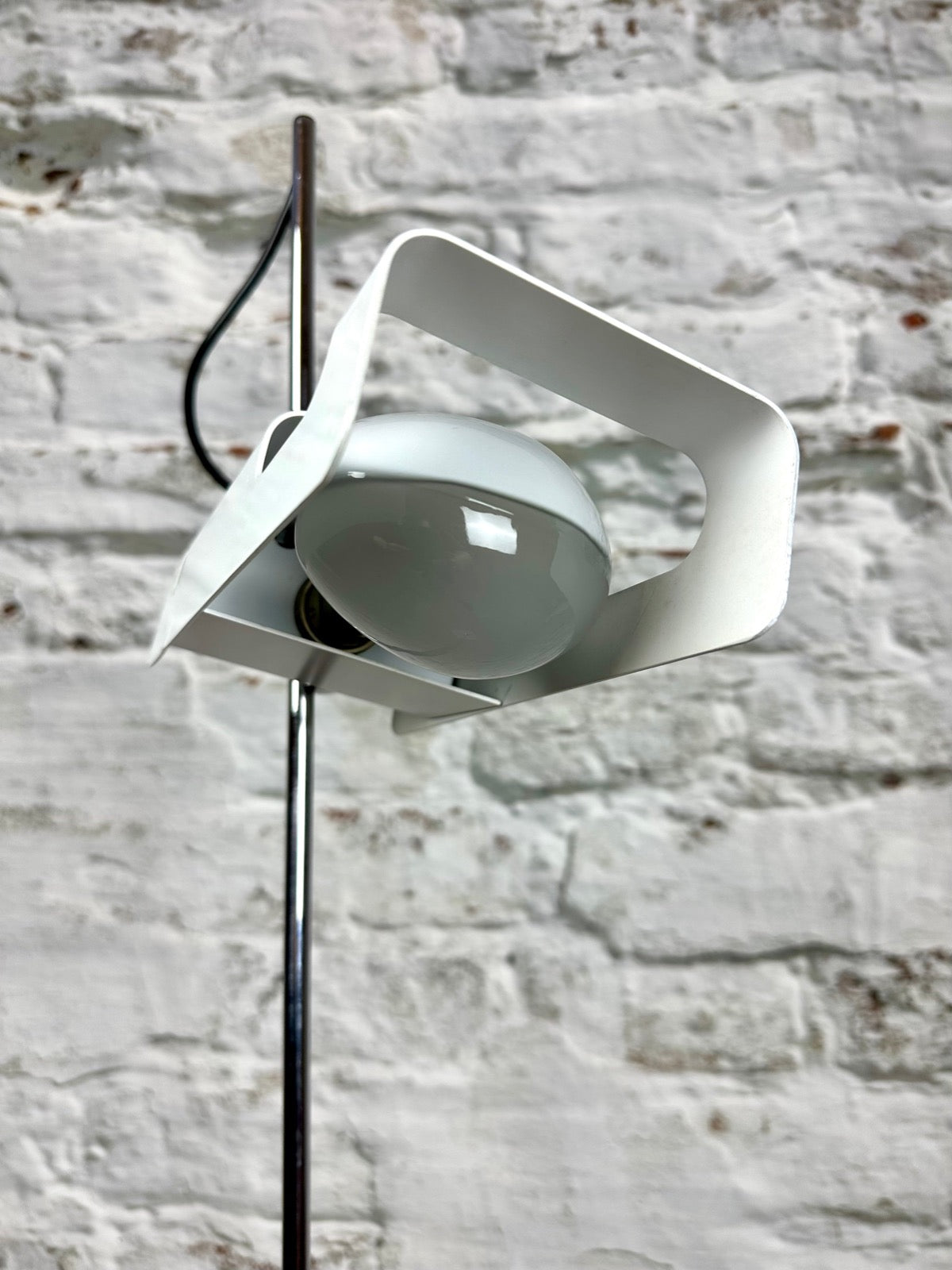 Stehlampe Spider Joe Colombo Oluce 1965 Depot for Artefacts Erlach