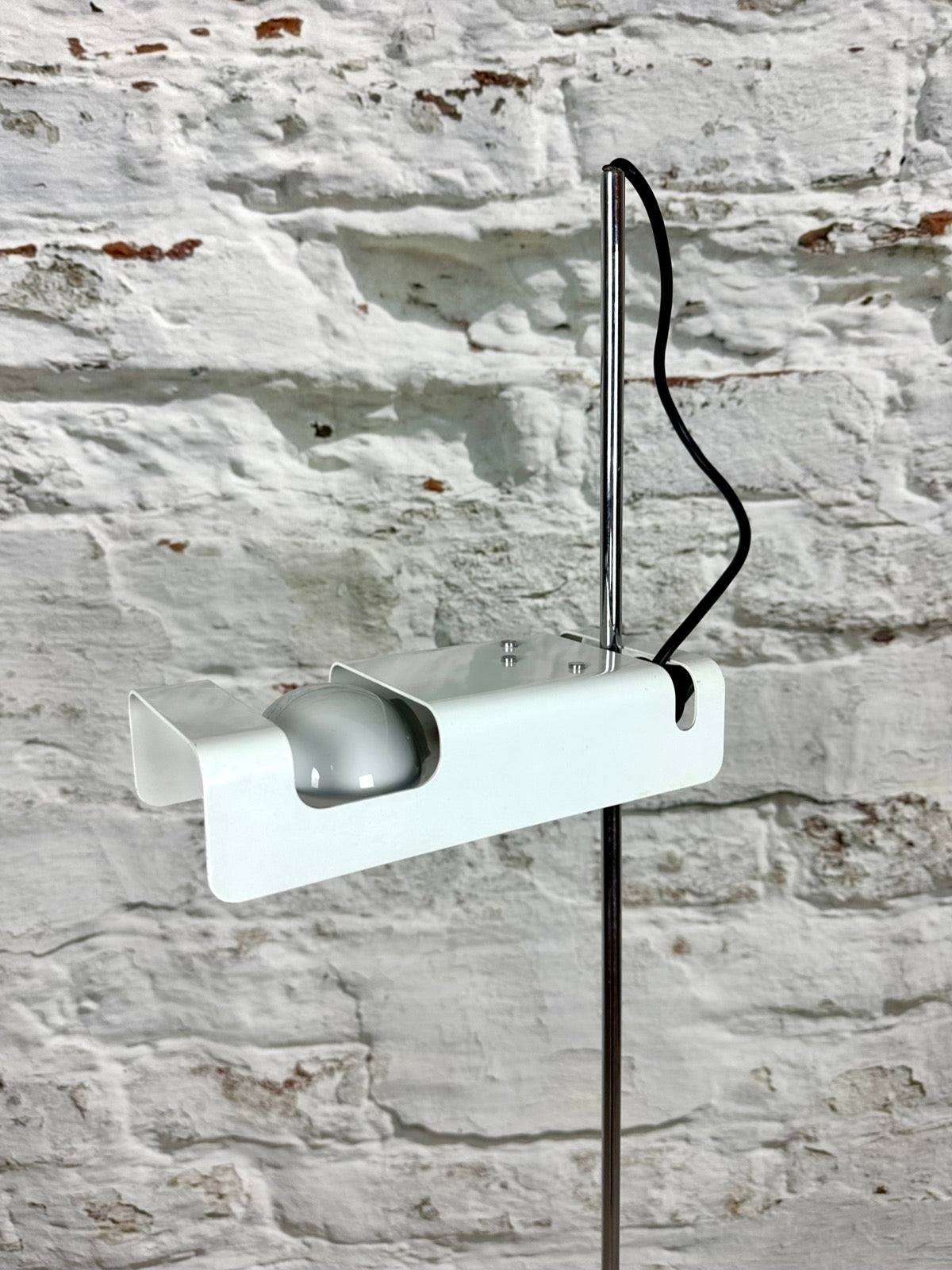 Stehlampe Spider Joe Colombo Oluce 1965 Depot for Artefacts Erlach