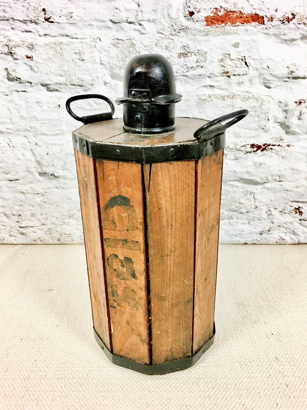 Erlach Depot for Artefacts Alter Glasplutzer mit Transportschutz 5L