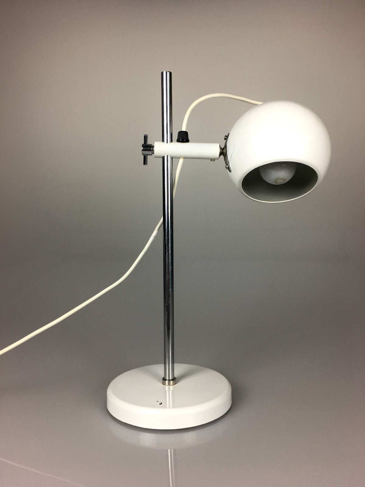 1960er Tischlampe aus Metall – Erlach – Depot for Artefacts